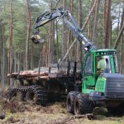 To actively encourage veterans in Scotland, Confor has run well-received taster sessions funded by Scottish Forestry and Skills Development Scotland.